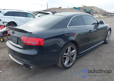 2010 Audi S5 4.2 Premium Plus z USA, uszkodzony, nr VIN WAUVVAFR4AA007450